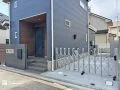 スムーズな開け閉めを叶える伸縮門扉