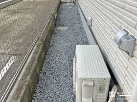 犬走りに雑草対策を施し日々のお手入れを快適に[施工後]