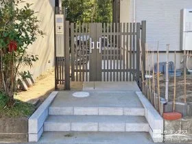 まとまった印象の門柱と門扉で玄関周りの利便性を向上させた工事