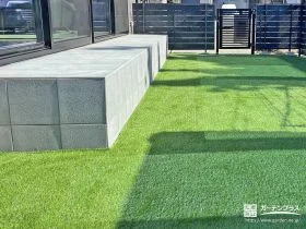 わんちゃんが思い切り走り回れる人工芝のドッグラン[施工後]