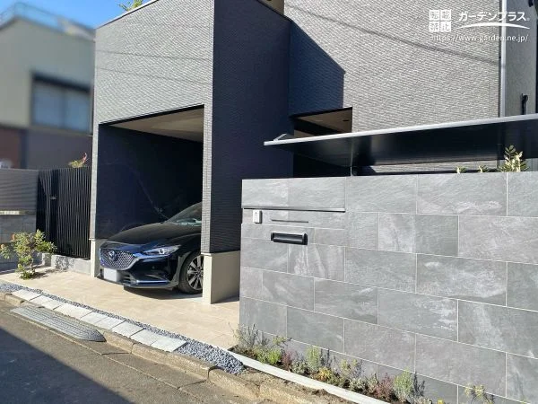 住まいに落ち着きと上質さを添えるスタイリッシュモダンな新築外構