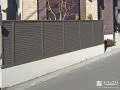 前庭と道路の境界にフェンスを取り付け安心感を向上させた工事