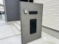 落ち着いたグレートーンの塗装門柱