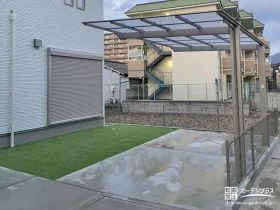 すっきりとスマートな印象のカーポート[施工後]