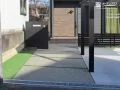 毎日の出入りが楽しくなるような玄関アプローチ