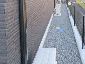 暮らしやすさに配慮した清潔な犬走り[施工後]