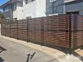 道路側から見たフェンス