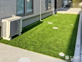 素足で歩いても気持ちが良い柔らかな質感の人工芝[施工後]