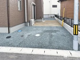 主庭と犬走りの雑草対策[施工後]