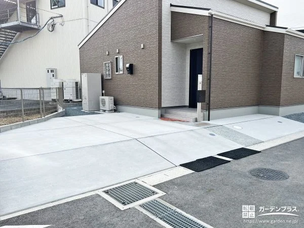 足元を整えお車の出し入れをスムーズにしたコンクリート打設工事