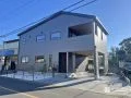 ガーデニングスペースが彩りと個性を添える新築外構