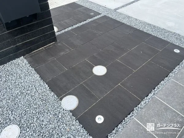 安心設計の照明を埋め込んだスタイリッシュなアプローチ