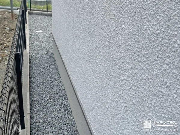 内側の安心感を高めるメッシュフェンス