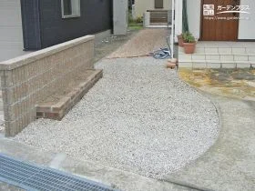 明るくナチュラルな境界塀[施工後]