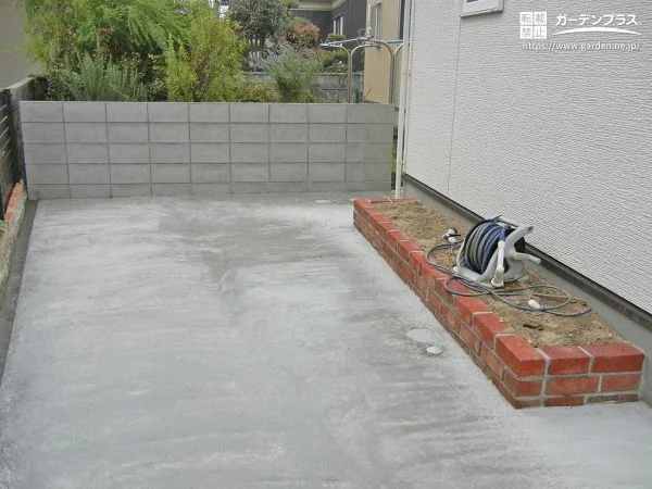 ガーデニングも楽しめるローメンテナンスのお庭