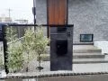 植栽と組み合わせて空間をコーディネートする機能門柱
