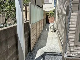 採光も風通しも大切にした、視線をやわらかく遮る目隠しフェンス[施工後]