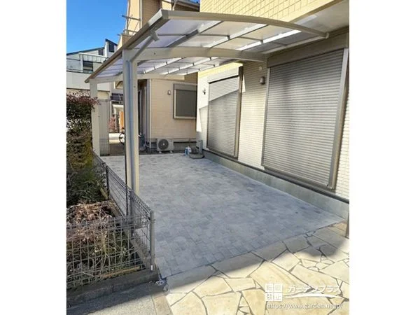 お手入れの大変だったお庭を駐車スペースにリフォームした工事