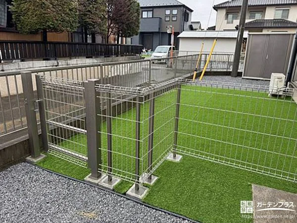 No.25178 人工芝のお庭をフェンスで囲い小型犬用ドッグランにした工事[施工後]