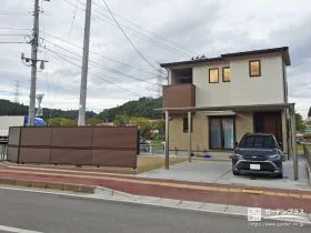 角地をプライベート空間に変える心地よさが続く新築外構