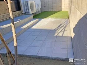 タイルテラスと人工芝の施工でご家族憩いの空間を作り出した工事