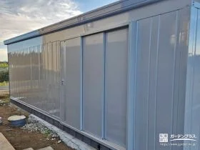 正面シャッター以外のもう1つの出入口[施工後]
