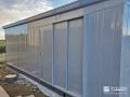 正面シャッター以外のもう1つの出入口