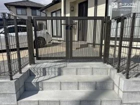 暮らしの出入り口に、安心感と上質さをもたらす門扉[施工後]
