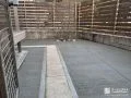ナチュラルな平板がアクセントになったお庭の雑草と害虫対策工事