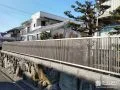 落下事故を防止するフェンス