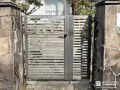 爽やかな印象の門扉