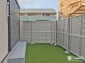 ちょっと腰掛けて寛げるお庭