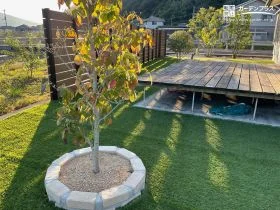周囲からの視線をやわらげる植栽スペース[施工後]