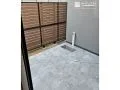 家族での憩いや作業場としても活躍するお庭