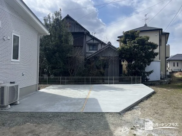 勾配を考慮し雨水が溜まりにくい設計にした駐車スペース工事