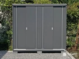 スタイリッシュな佇まいと機能性を併せ持つ物置[施工後]