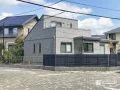 空間に自然と溶け込む上品な目隠しフェンス