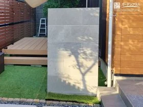 プライバシーを守りながらも空間の雰囲気を高める目隠し塀[施工後]