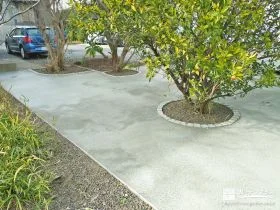 面積の広いお庭のお手入れを軽減する土間コンクリート打設工事