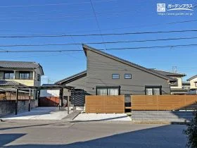 プライベートと開放感、どちらも大切にした目隠しフェンス[施工後]