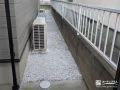 すっきりとした景観をキープする犬走りの雑草対策