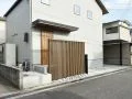 ファサードにスタイリッシュな印象をプラスした新築外構