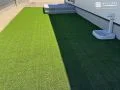 素足でも歩きたくなるふかふかのお庭