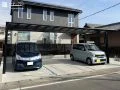 雨の日も慌てずに車の乗り降りができる駐車スペース