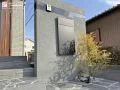 シンプルな塗装仕上げで上品な門柱