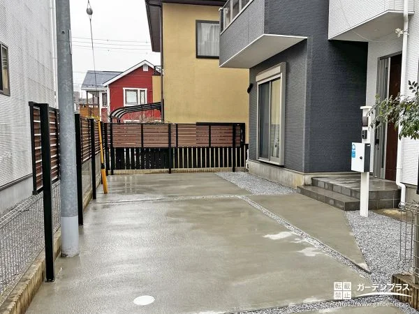 フェンスで囲い程よくプライベート性も確保した駐車スペース工事