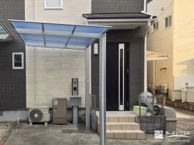 玄関ポーチ階段の向きを変え駐車スペースを拡げたリフォーム工事