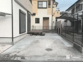 来客時にも駐車できる余裕が生まれる駐車スペースの拡張リフォーム工事