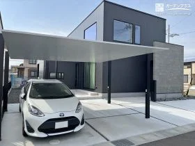 モノトーンで全体に統一感のある洗練された新築外構