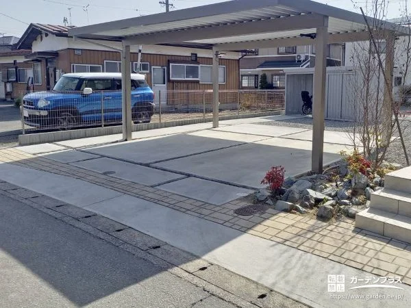 雪等から収納物や自転車を守る一体型のエクステリア